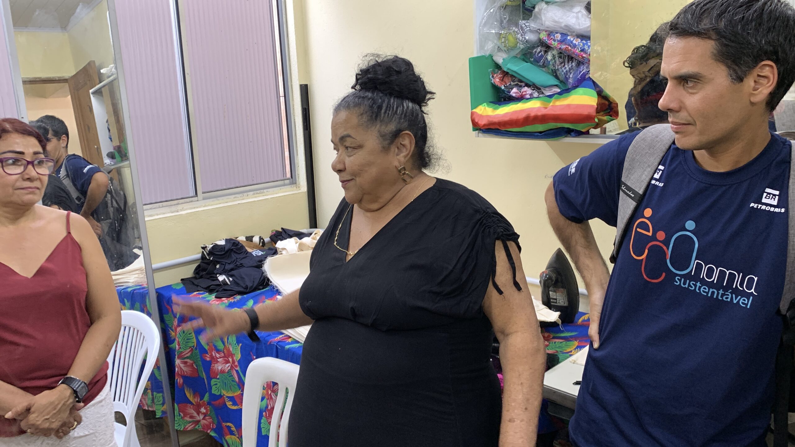 Ateliê da Maré transforma costura em renda e autonomia na Vila dos Pescadores